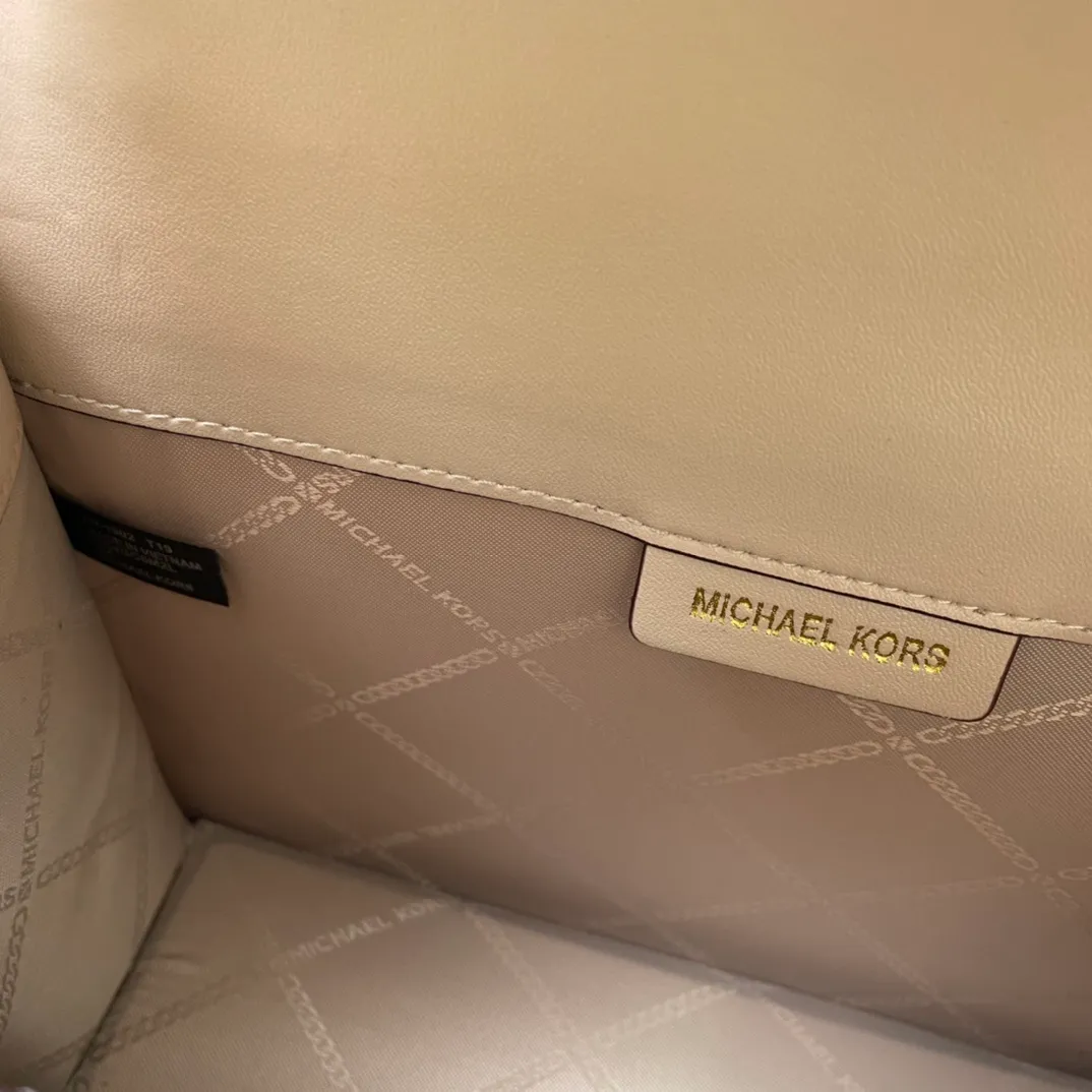 All categories Official website "Brand Women's Bags" Women's Bags 💙 MK replica MK, fine imitation MK bag, MK shoulder bag, 2023 official latest version MK cowhide crossbody bag, bag factory, original material, size: 23-16-8CM